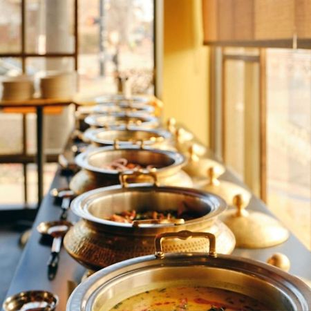 Fabhotel Bmk Grand New Delhi Bagian luar foto