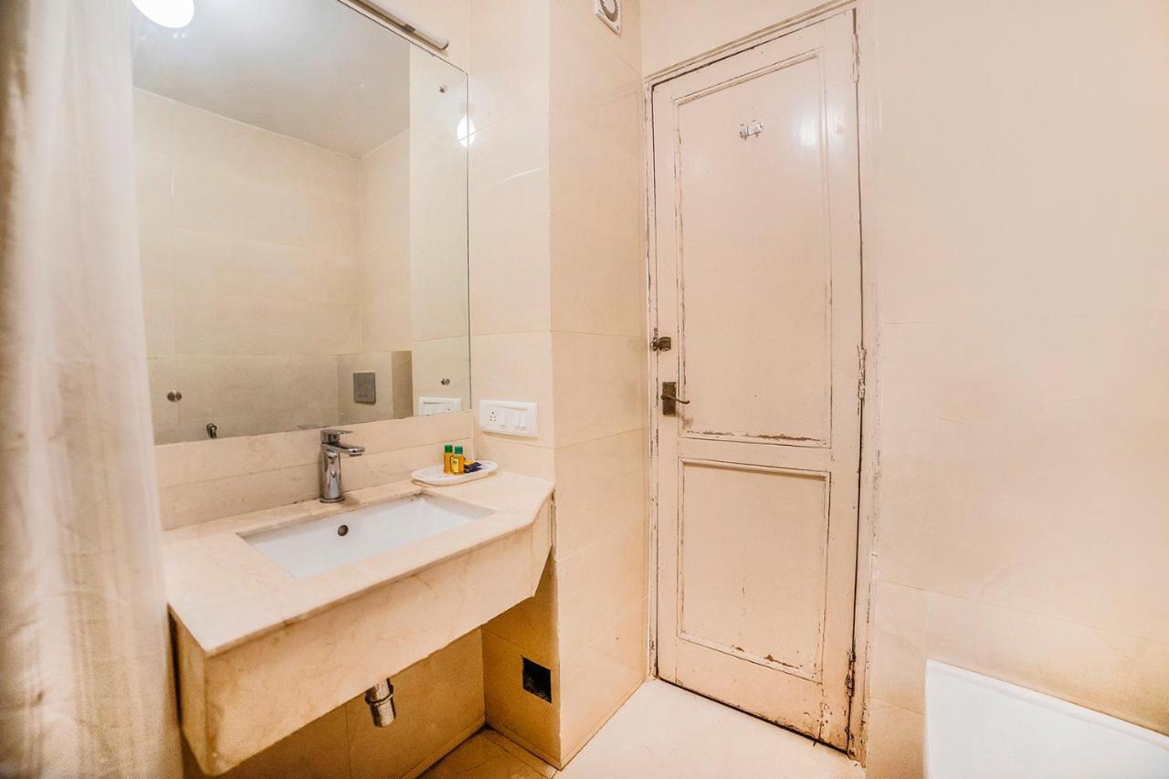 Fabhotel Bmk Grand New Delhi Bagian luar foto