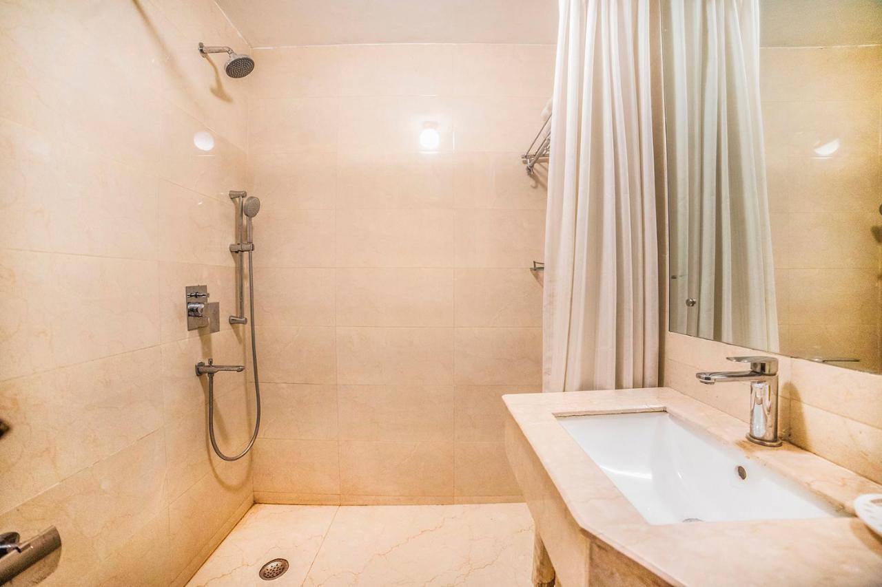 Fabhotel Bmk Grand New Delhi Bagian luar foto