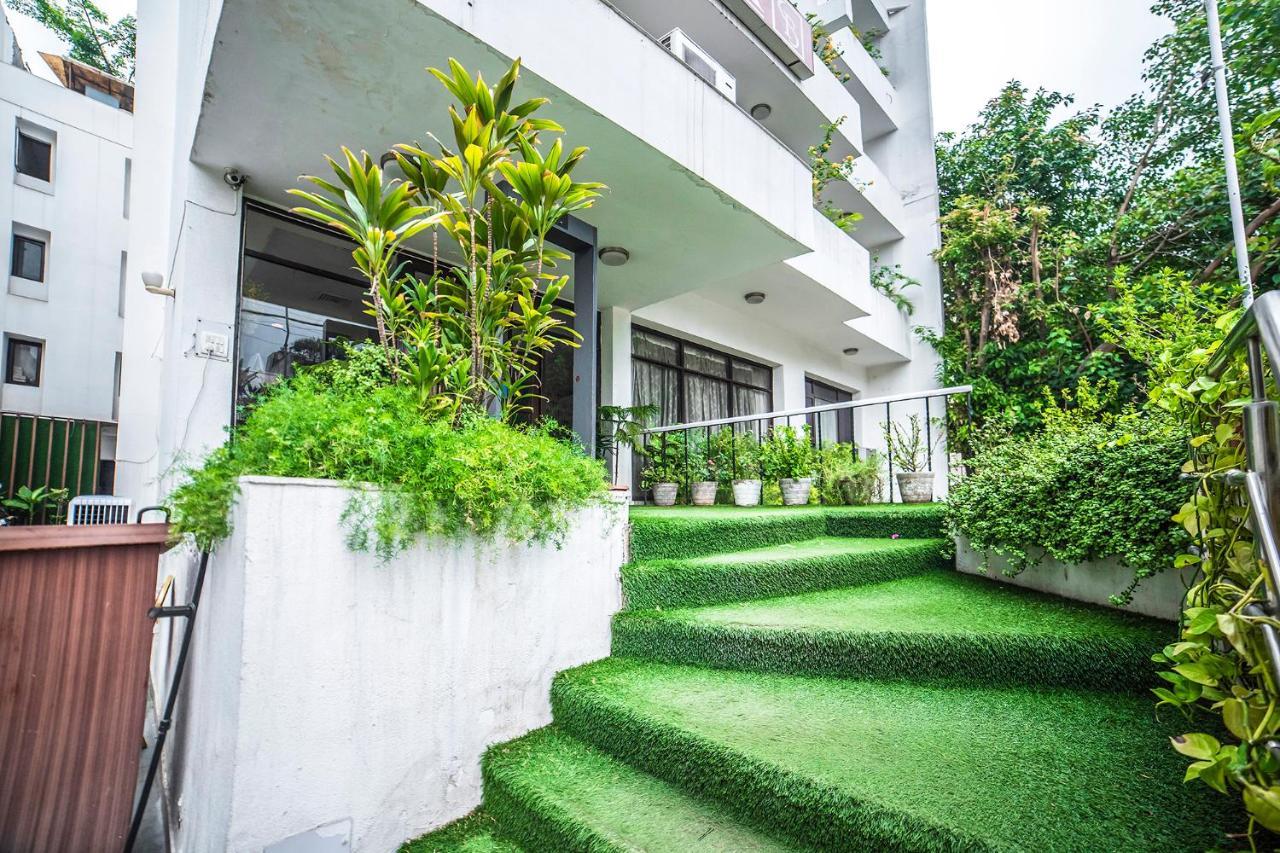 Fabhotel Bmk Grand New Delhi Bagian luar foto
